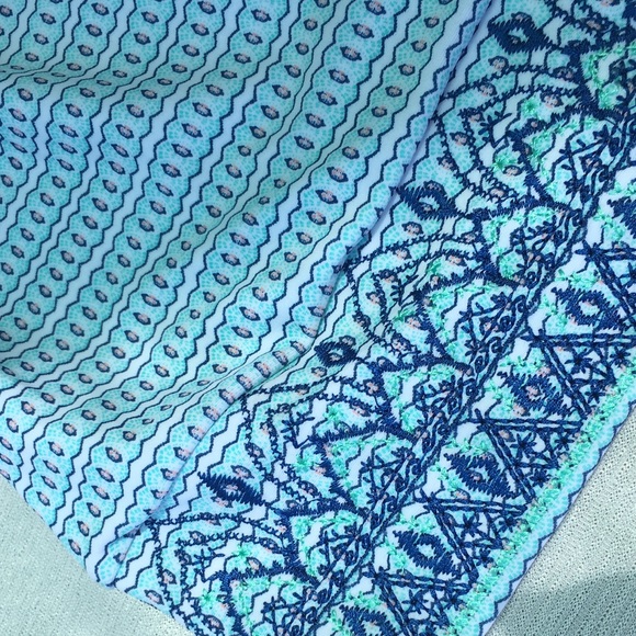 🆕 Girl's Cover Up - Picture 3 of 3